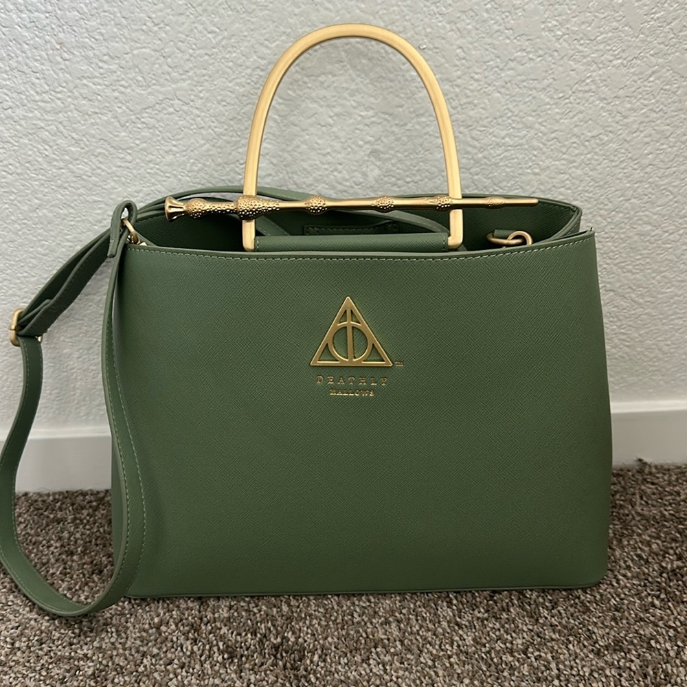 Loungefly Harry Potter Purse w/ wand handle